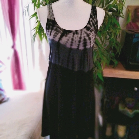 Sandiva Other - FUN SUMMER TIE DYE DRESS